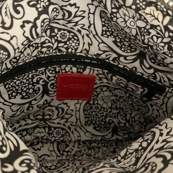 🔥SALE🔥 HOBO INTERNATIONAL CROSSBODY BAG 🔥SALE🔥 - Picture 4 of 10